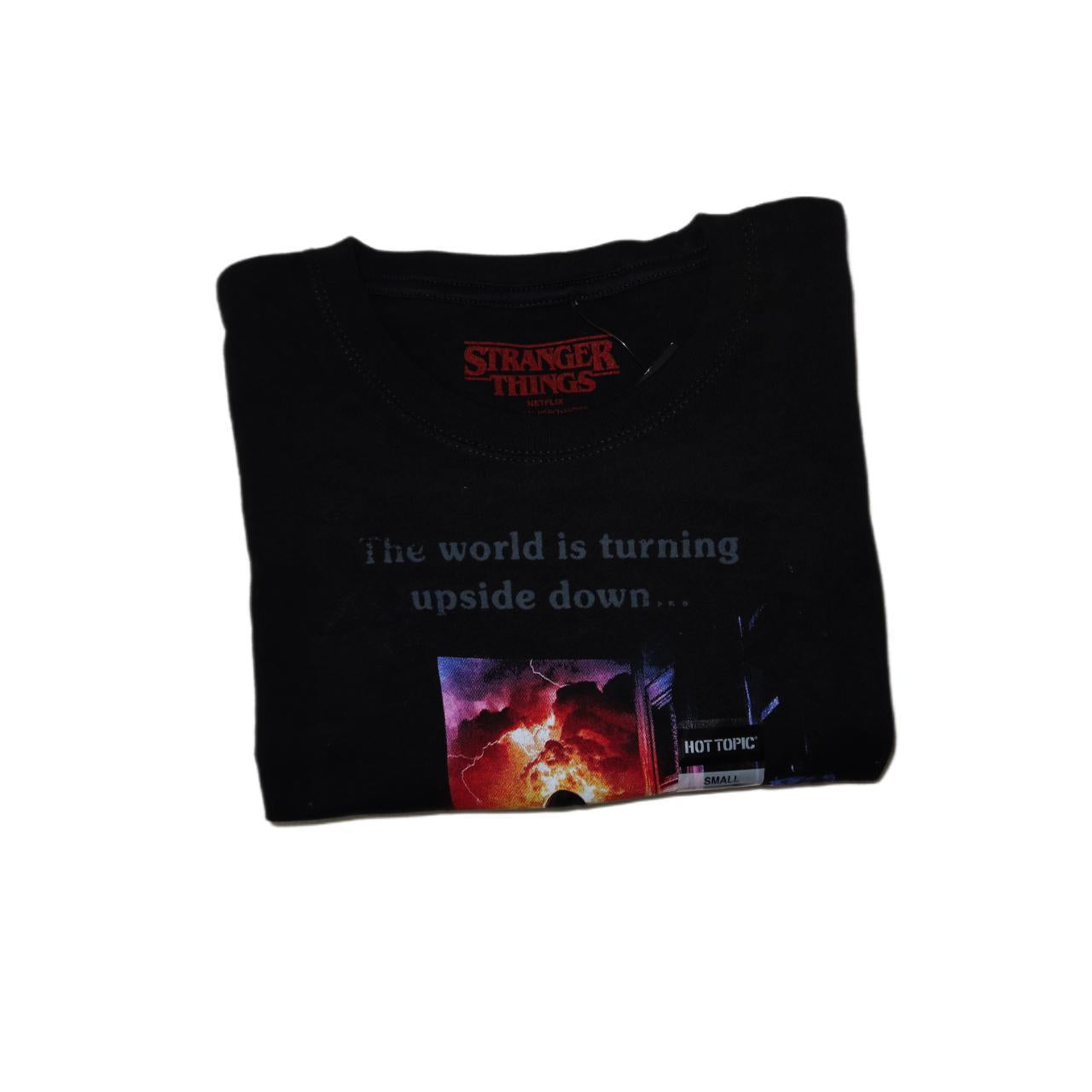 HOT TOPIC Stranger Things Black Graphic (w Tags) T-Shirt Women’s -Small
